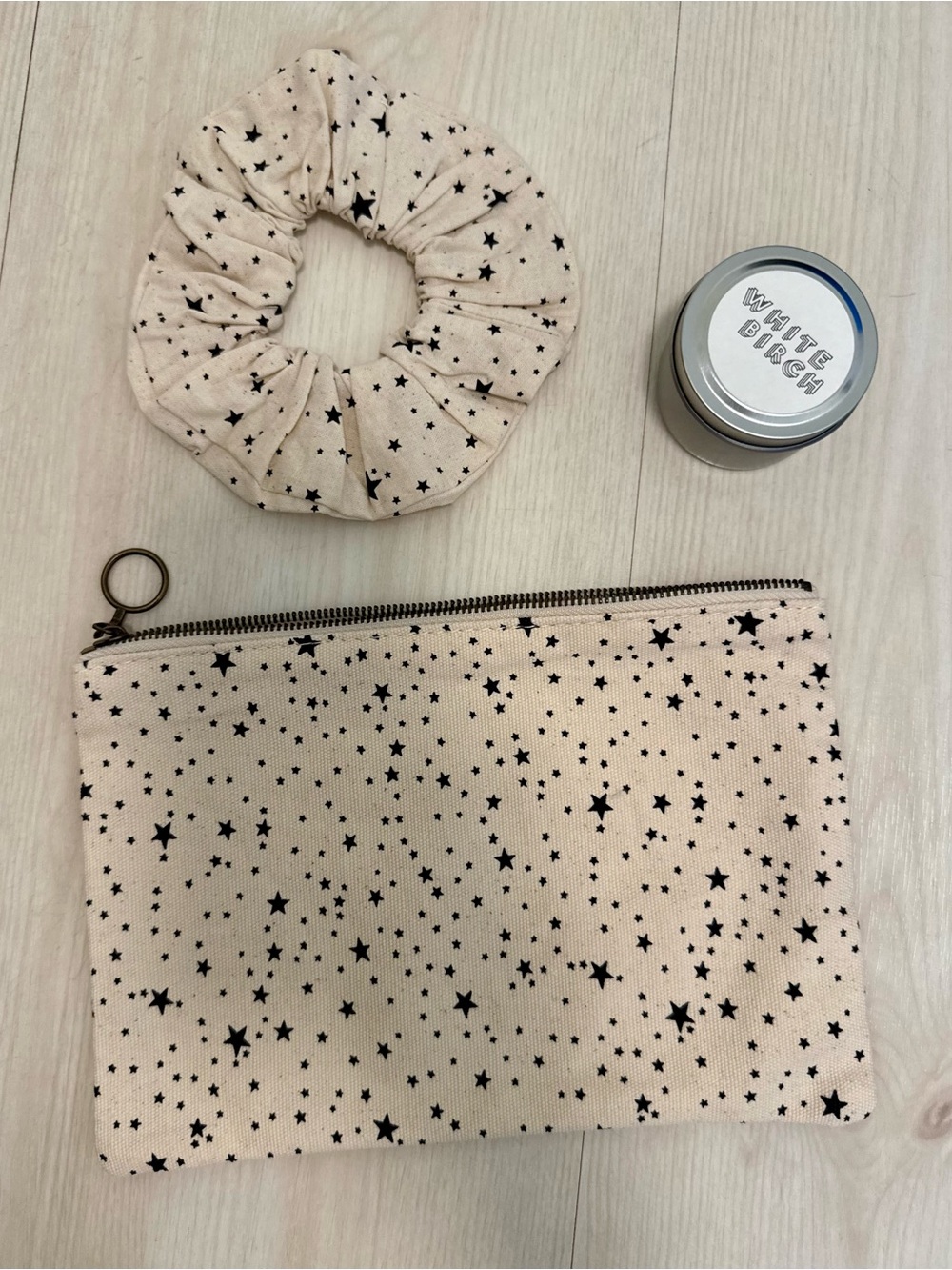 Madewell Gift: Pouch, candle and scrunchie
